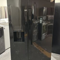 DELIVERY AVAILABLE! Kenmore Refrigerator Fridge Icemaker on door