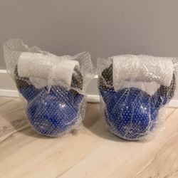 35 Lb Vinyl Coated Kettlebells Pair