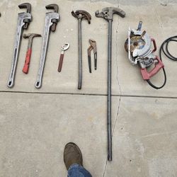 Pipe 🔧 Wrenches