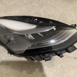 Tesla 3/y Passenger Side Headlight