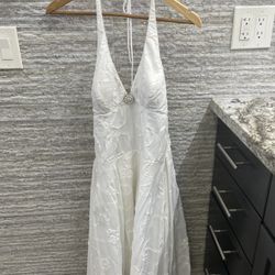 Beautiful White Dress Size 7 