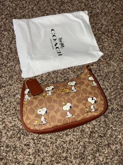Coach x Peanuts Snoopy Signature Clutch Bag