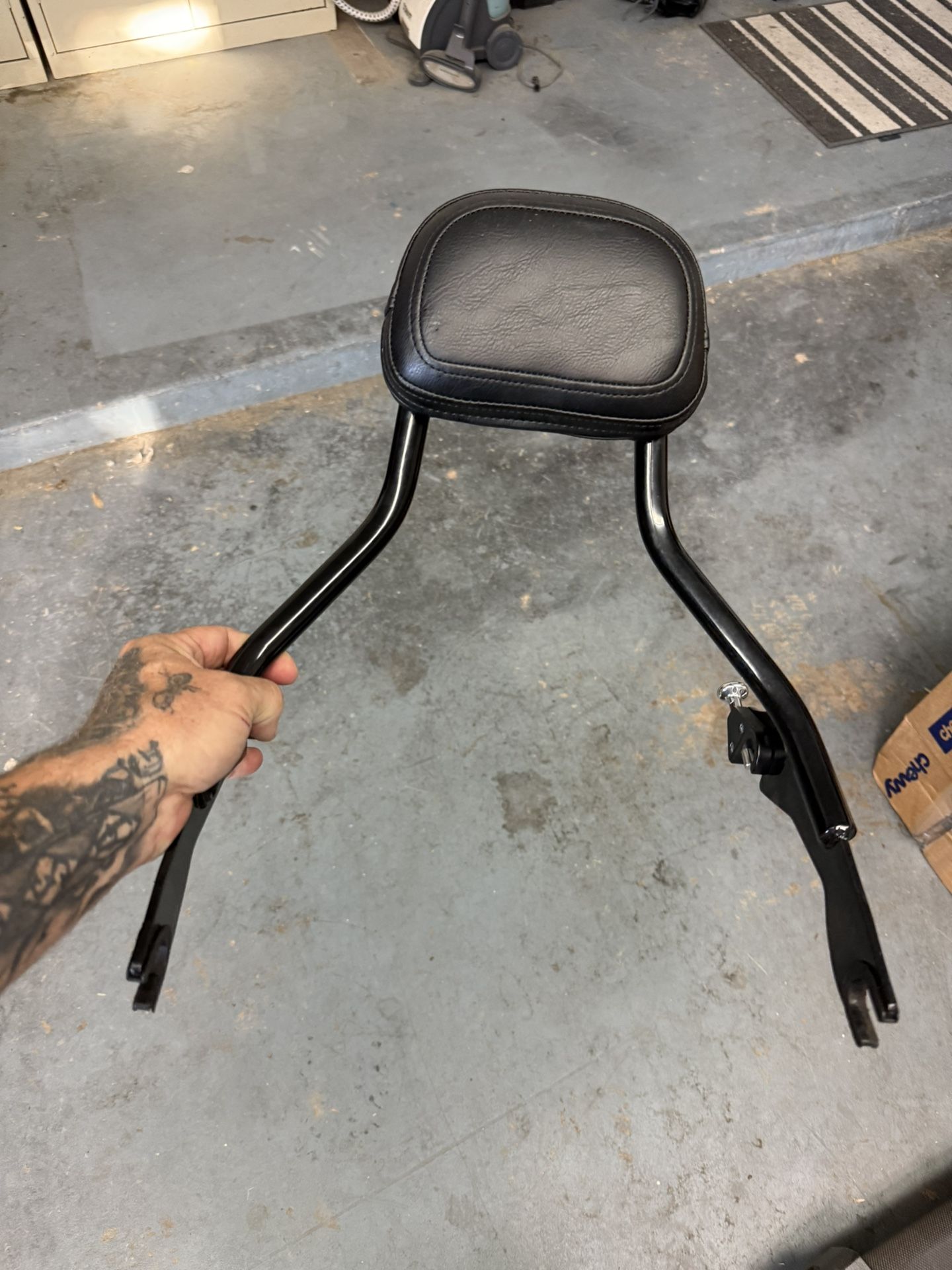 passenger backrest