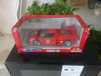 FERRARI  F50  1:18 scale HOT WHEELS