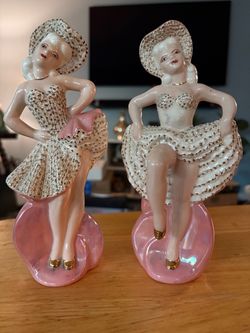 Vintage Dancing cowgirls