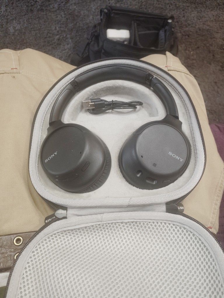 Sony Noise Councling Wireless Bluetooth Headphones