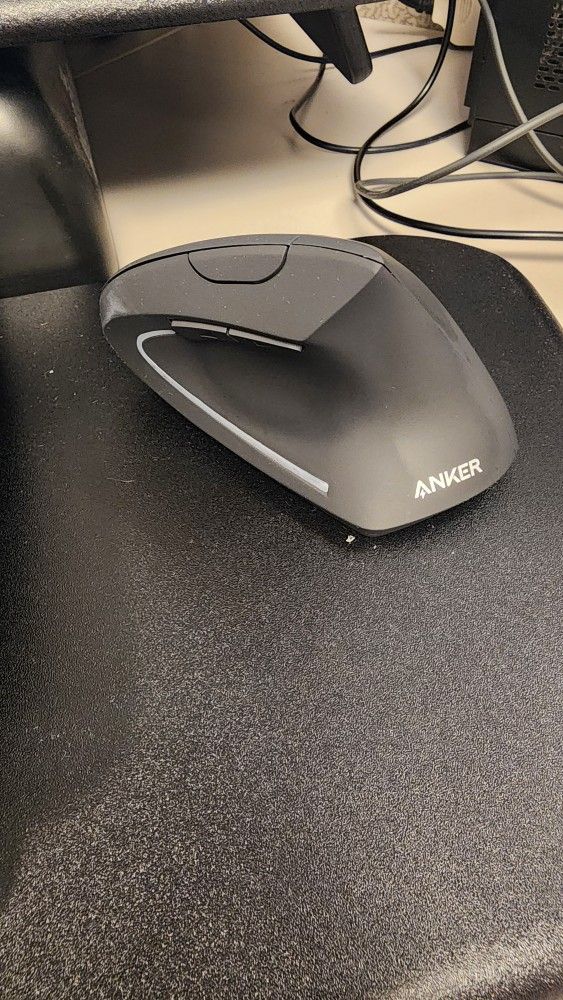 Anker Wireless Ergonomic Mouse
