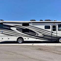 2017 Holiday rambler Vacationer bunkhouse Class A Motorhome 