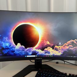 Curved Gaming monitor 27” GIGABYTE