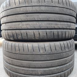 (2) 275 35 20 Michelin Tires 