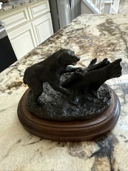 black bear art  Sculpture