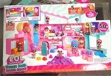 LOL Magic House / comes in original box