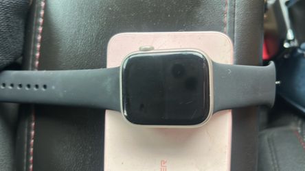 Apple Watch Series 8 GPS unlocked