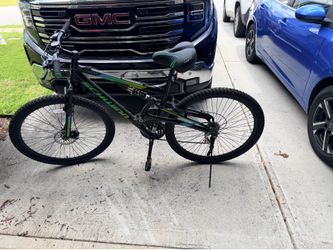 Schwinn Knowles Mountain Bike