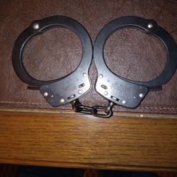 Handcuffs Smith & Wesson