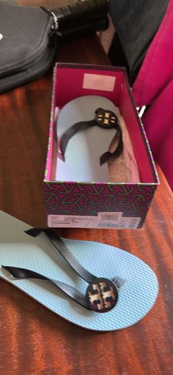 Tory Burch sandals size 8 new