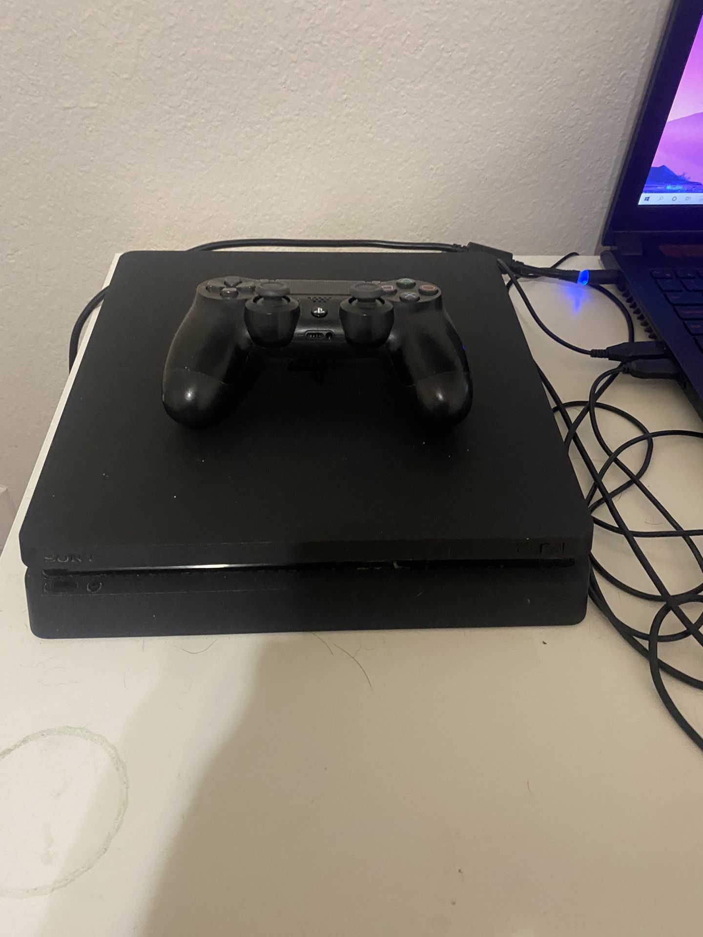 PS4 Slim