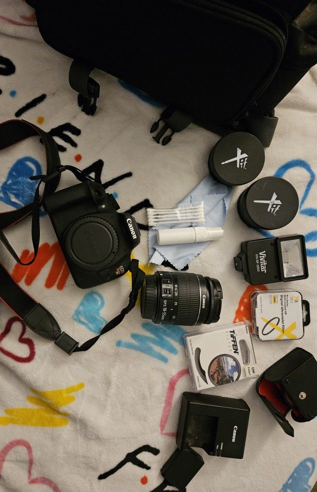 Canon Rebel t5 digital Camera