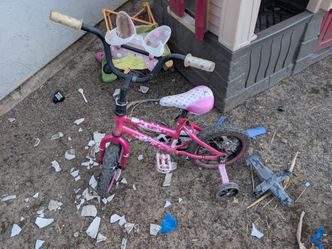 Girls Minnie mouse bike