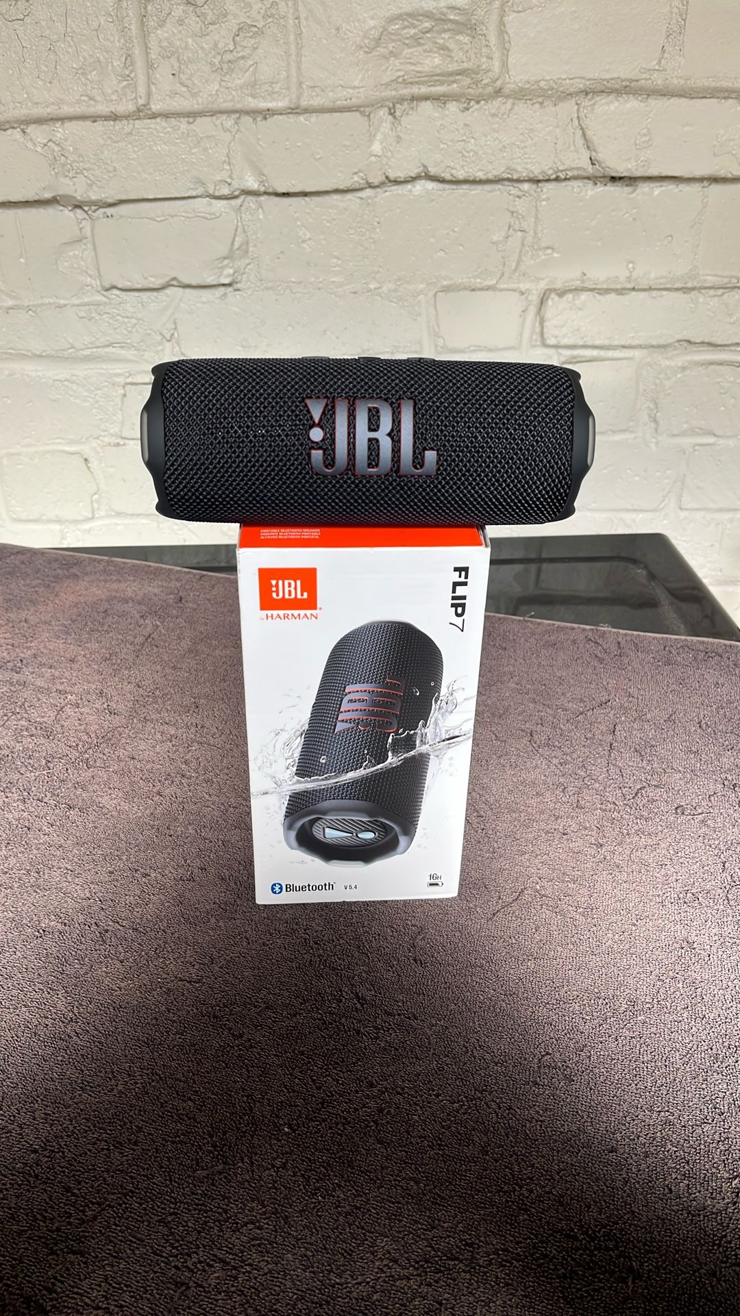 JBL Flip 7 Portable Bluetooth Speaker 