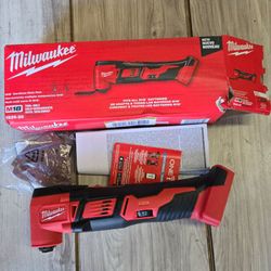 Milwaukee M18 18V Lithium-Ion Cordless Oscillating Multi-Tool (Tool-Only)