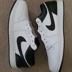 Air Jordan Retro 1 Low "Black/White" Size 13/14 Men 