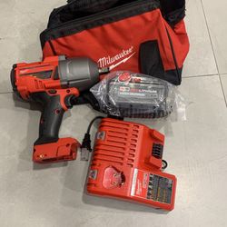 Milwaukee 1/2 Wrench With 6.0 Battery And Charger 