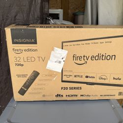 32 “ INSIGNIA TV 
