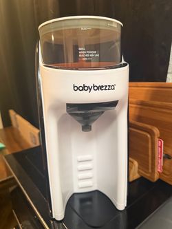 Baby Brezza Formula Pro