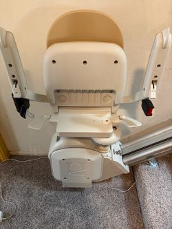 Acorn stairlift