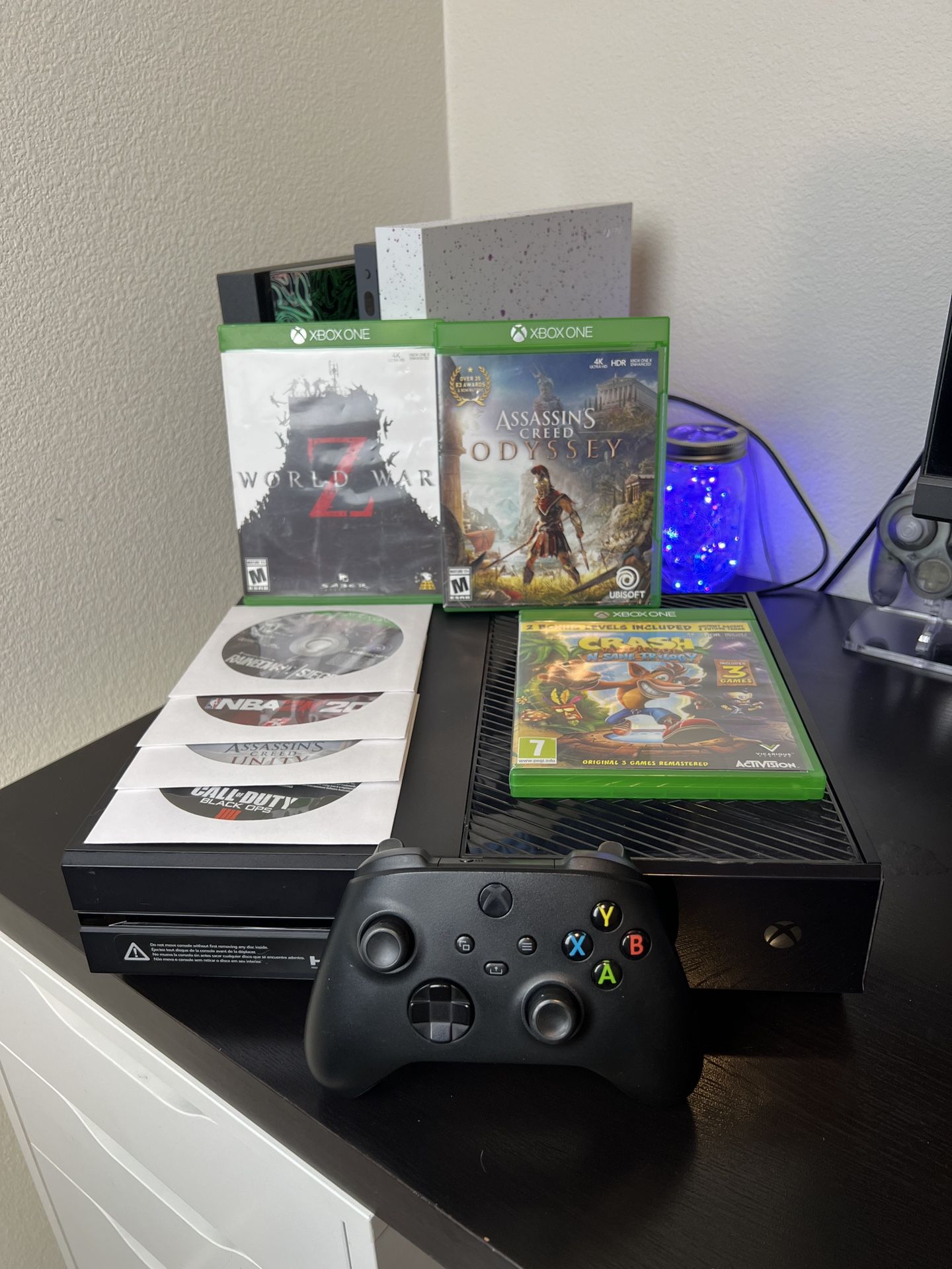 Microsoft Xbox One Console Bundle (500GB)