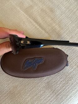 Authentic Oakley 4+1 squared sunglasses with case male or female