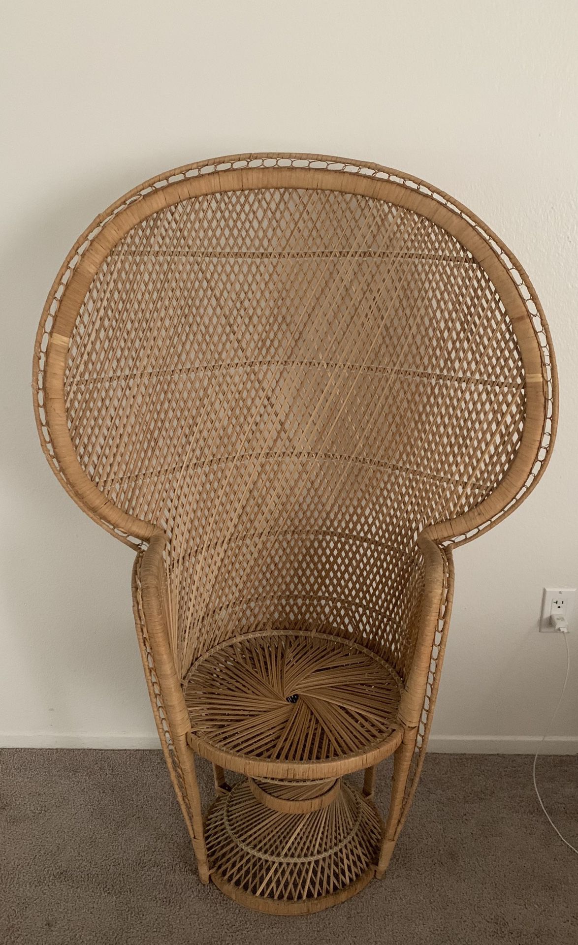 !! Wicker rattan cane peacock vintage boho mid century chair