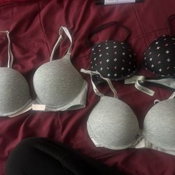 Victoria secrect/PINK bra’s push up and bombshell🪽 A cup and B cup