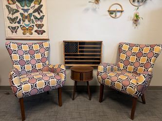 Accent chairs