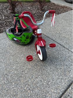 Radio Flyer Toddler Bike with Helmet