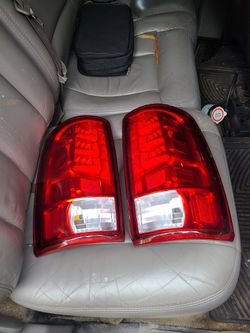 2000-2006 Tahoe Taillights