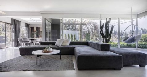 PENDING SALE - ⚠️⚠️Oversized Custom Designer Sectional