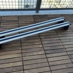 Good Condition Audi Q5 2022 Crossbars / Roof rack