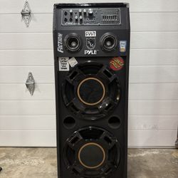 Speaker, Twin 12 Inch Subwoofers