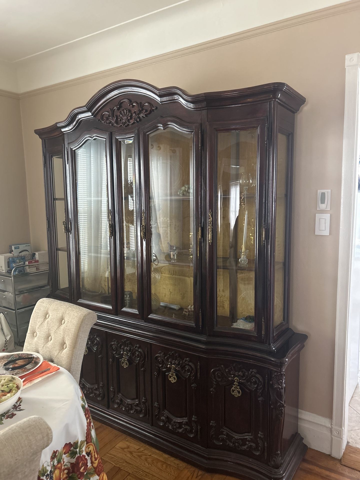 π FOR SALE: Ornate Solid Wood China Cabinet β Excellent Condition