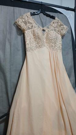 Vestido Nuevo Talla XL,  $40  Dolares