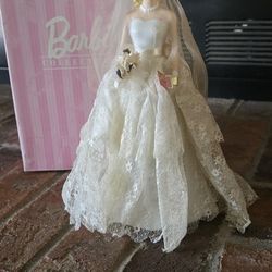 Barbie musical figure