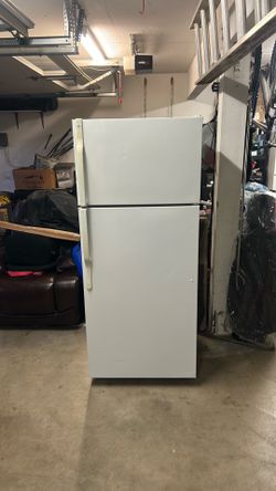 GE Refrigerator/Freezer