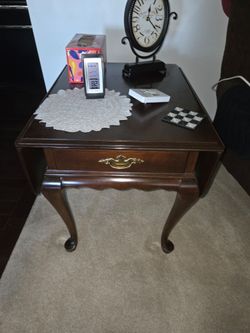5 Eathan Allen living room tables