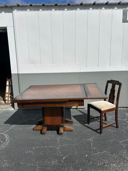 Antique Art Deco draw-leaf table with 4 chair