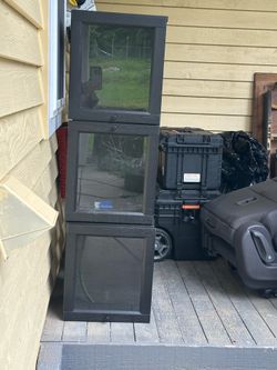 Storage cabinet