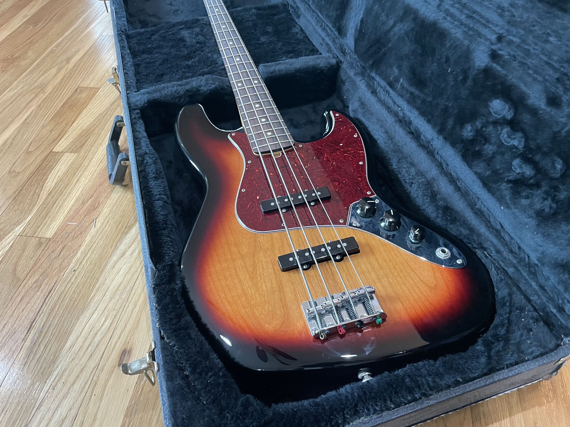 Fender Jazz Bass With Hard Case