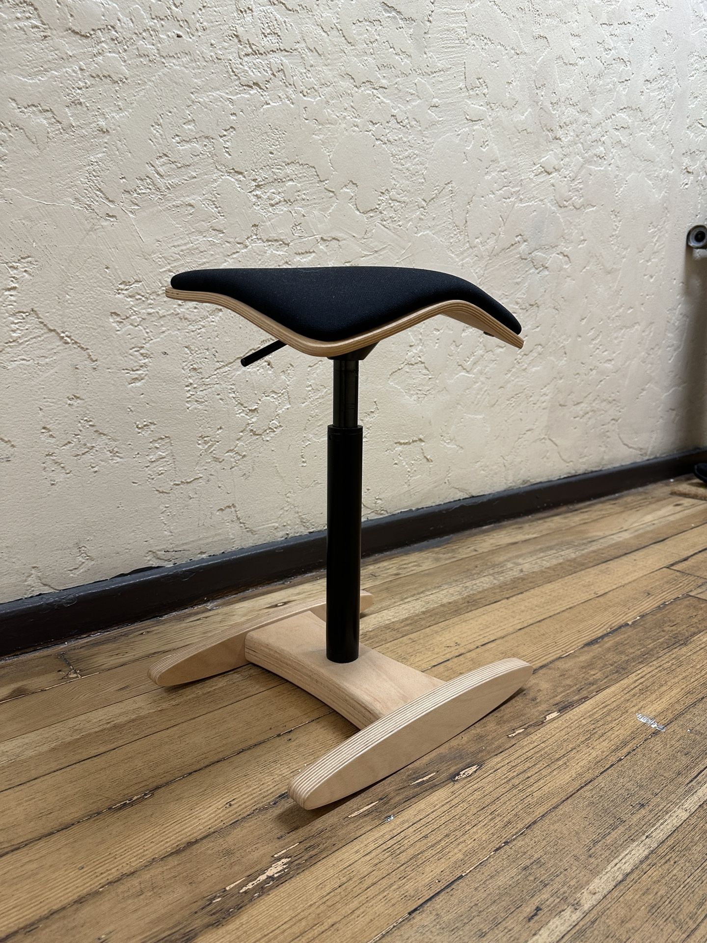 Fully Tic Toc Chair