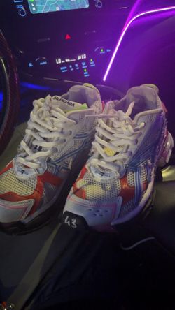 balenciaga runners